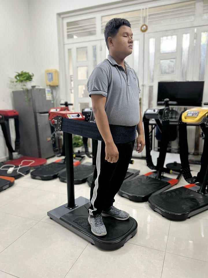 máy massage bụng đứng m150